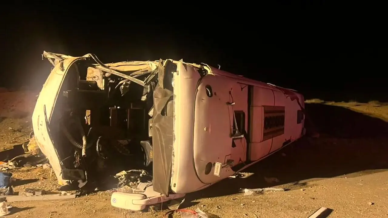 13 کشته در حادثه واژگونی اتوبوس نزدیکی نطنز