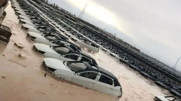 بازدید رئیس دادگستری شهرستان بم از پارکینگ مدیران خودرو