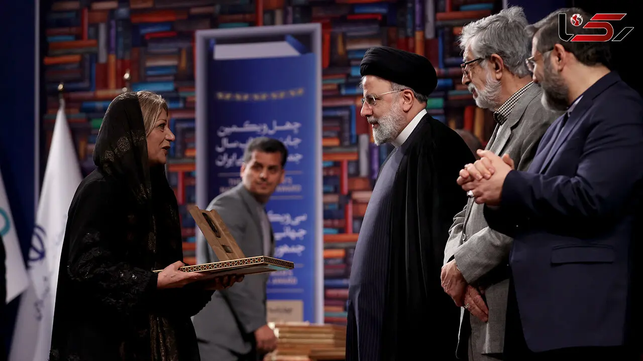 روشنفکران از جامعه در مقابل تهاجم فرهنگی محافظت کنند / نباید جایگاه کتاب را با مادیات تنزل داد