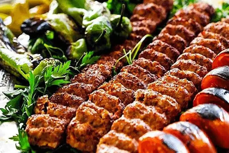 طرز تهیه کباب کوبیده بدون ریزش با جوش شیرین