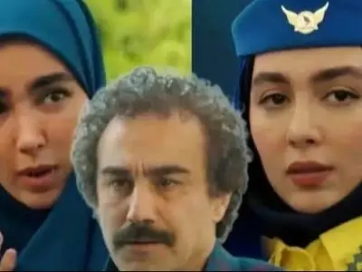 عکس/ سفر در زمان/ ژست «بهتاش» و «سارا» سریال پایتخت 7 پشت صحنه