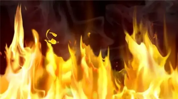 آتش‌سوزی مهیب در هتلی حوالی حرم امام رضا / زن میانسال به بیمارستان منتقل شد