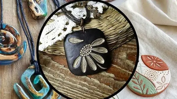 معرفی گردنبند سفالی نقش برجسته؛ اکسسوری خاص دخترانه