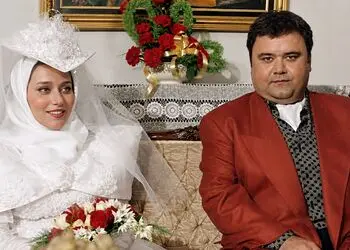 سفر در زمان/ تصویر پربازدید از عروسی اکبر عبدی/ کت و شلوار مشکی با کراوات مشکی  