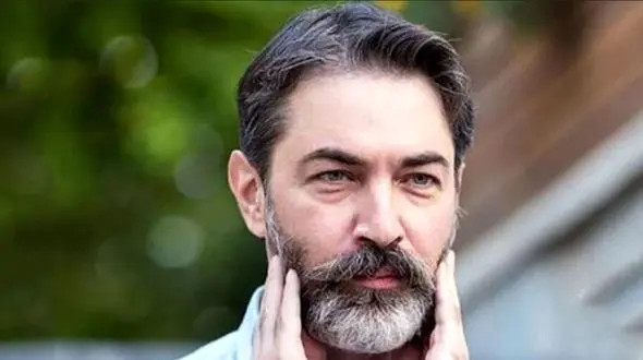 هجوم مردم به یک جذابیت پایان‌ناپذیر؛ پارسا پیروزفر، مردی که از ازل جذاب بوده و تا ابد هم جذاب می‌ماند!