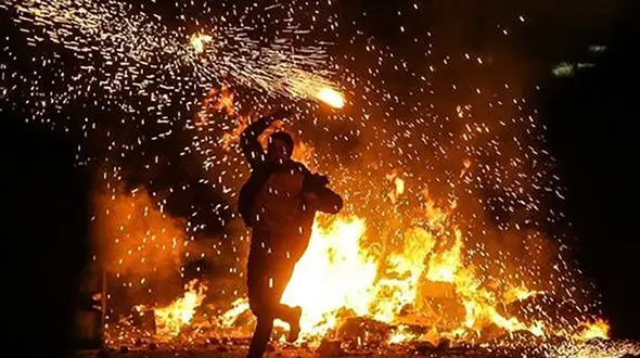 مصدومیت شدید ۴ جوان اصفهانی بر اثر انفجار ترقه های چهارشنبه سوری 