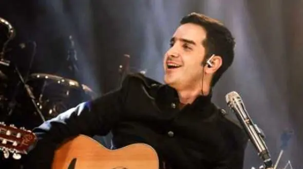 دانلود آواز باشکوه محسن یگانه ( ورژن هوش مصنوعی ) به نام دلم گیره به دلت