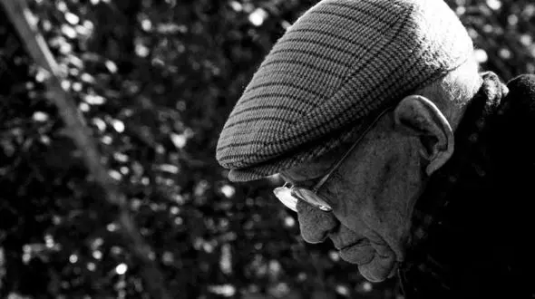 طغیان های اجتماعی بازنشستگان فقیر / بازنشستگان و کار سخت در کارگاه های صنعتی و شیمیایی