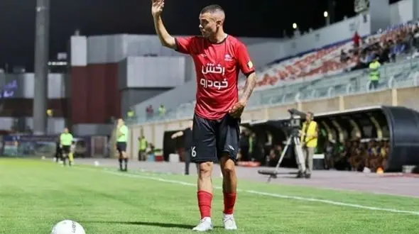 تشویق شدید ریکاردو آلوز توسط هواداران تراکتور+فیلم