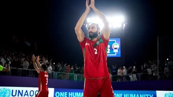 ارزش کار ما را پایین نیاوردید !