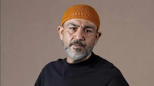 قابی از مهران غفوریان و مداح مشهور در روز عاشورا