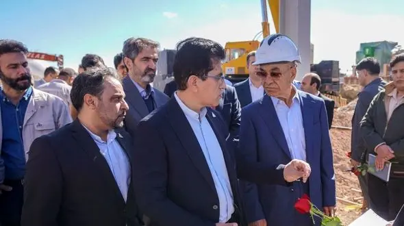 جهاد اقتصادی در نوروز هم تعطیل نیست/ بازدید ویژه مدیر عامل هلدینگ پتروپالایش اصفهان از طرح KHT شرکت اکسیر ایرانیان