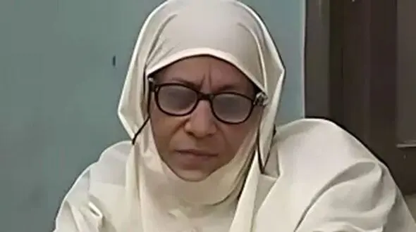 عکس حیرت آور از تغییر چهره و میکاپ  شهربانو موسوی بی بی سریال متهم گریخت  / با موهای فرفری بلند بلوند