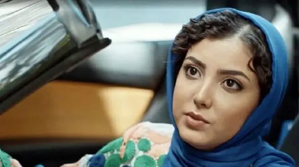 عکس/ سفر در زمان؛ «بازیگر نقش زیبا» در فیلم دینامیت در کنار مادرش؛ سال 98 / مادر و نمیشه از دختر تشخیص داد!