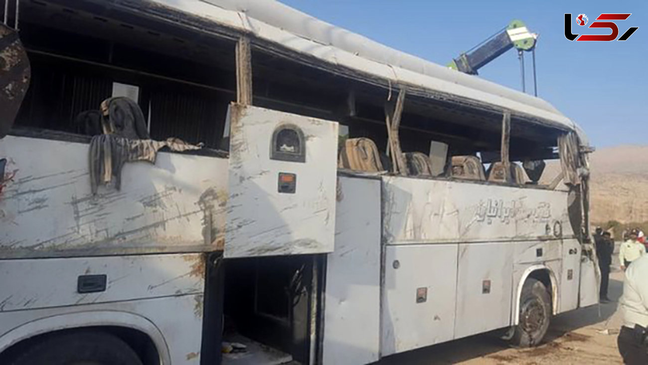 اولین عکس از واژگونی مرگبار اتوبوس در جاده اصفهان - شیراز / 5 تن کشته شدند