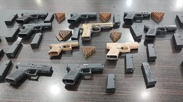 بازداشت 23 مرد مسلح با  26 سلاح جنگی و شکاری