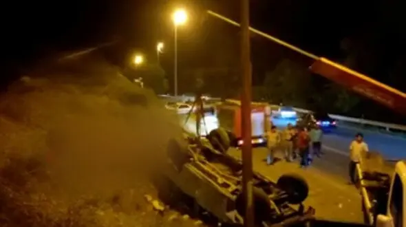 تصادف شاخ به شاخ پرشیا و پاترول در جاده چالوس + فیلم