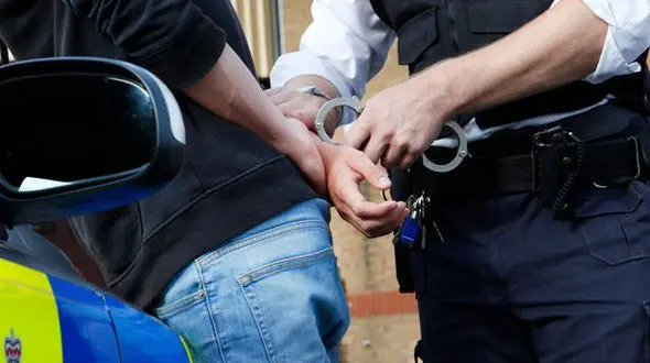 فرار عاملان اسیدپاشی به 2 زن + عکس