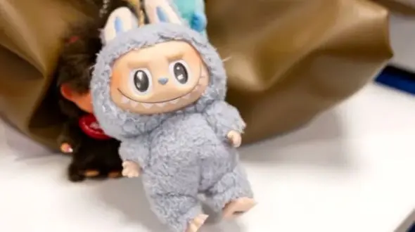 شباهت جالب عروسک لبوبو با سمندون ایران!