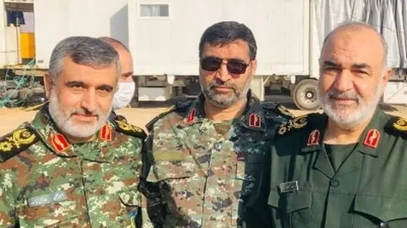 عکس سفر در زمان / قابی تماشایی از اولین شلیک راکت بومی ایران توسط  سردارحاجی‌زاده و سردار باقری !