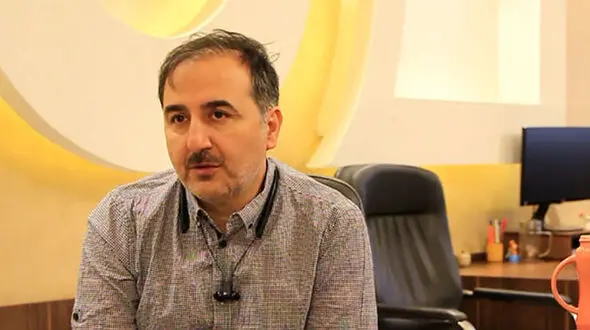 مسعود ابراهیمی : دکتر نجفی خودش در لباس زندان گفتگو با خبرنگاران را پذیرفت 