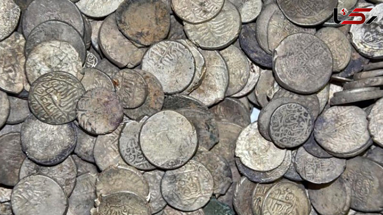 کشف 1500 سکه تاریخی در همدان + عکس