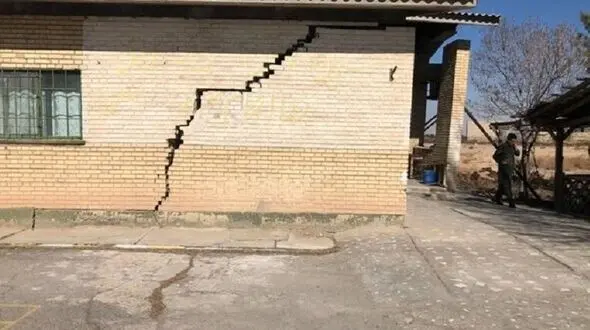 103 مدرسه در اصفهان درگیر فرونشست است نه 40 مدرسه آقای مدیر نوسازی مدارس!/ بحران فرونشست اصفهان هر روز خطرناک تر از دیروز