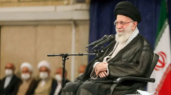 کارکنان و خانواده‌های ناوگروه ۸۶ ارتش با رهبر انقلاب دیدار کردند