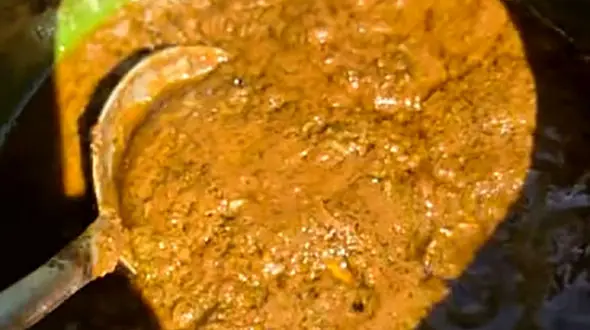 سبز فسنجون غذای محلی گیلان + فیلم