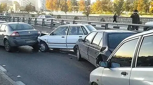 عکس هولناک از تصادف  زنجیره ای در اتوبان آزادگان 