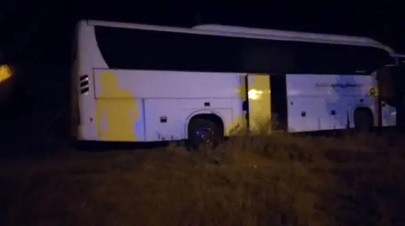 13 مصدوم  در واژگونی اتوبوس /  در جاده میامی-سبزوار رخ داد