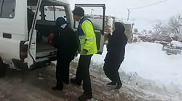 به دنیا آمدن دوقلوها در یخبندان مشهد 