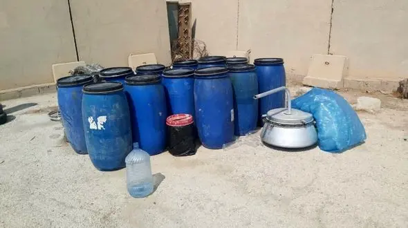 کشف کارگاه ساخت مشروبات الکلی در آبادان