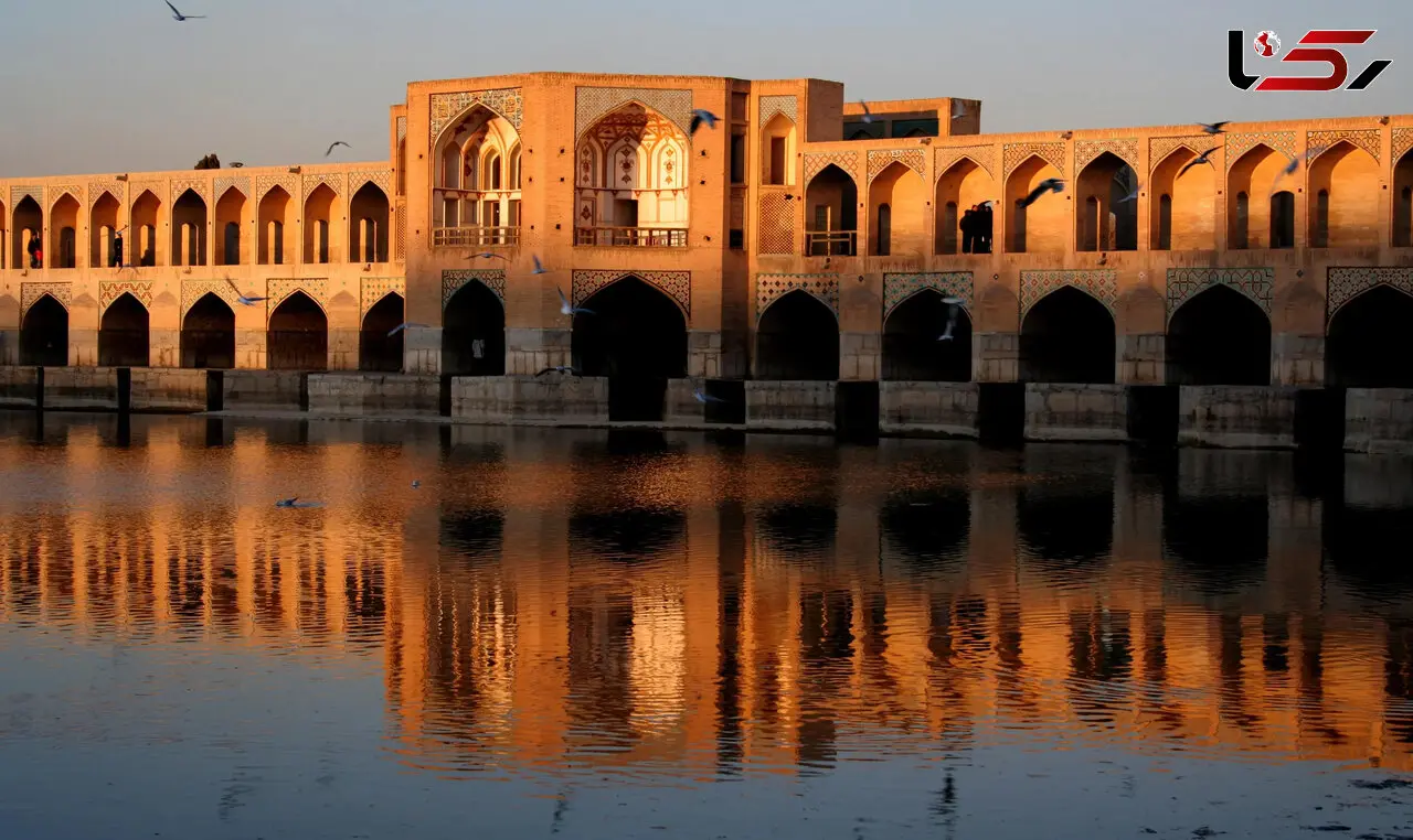 پل خواجو اصفهان را ببینیم، جایی که هنر و معماری صفوی به هم می‌رسند/ فیلم