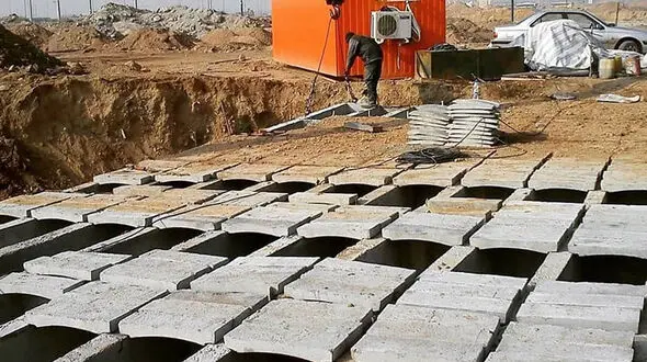 با دیدن این قبر دلتان می لرزد ! / زوج سرشناس ایرانی در آغوش مهربانانه هم !