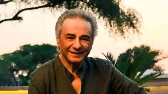 دانلود آواز باشکوه عارف  / آهنگ  بی خبر یه روز اومد سر زد و رفت + متن