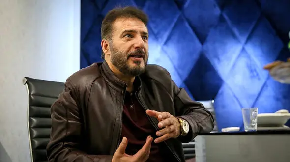 ببینید | گرد و خاک سید جواد هاشمی روی آنتن زنده تلویزیون