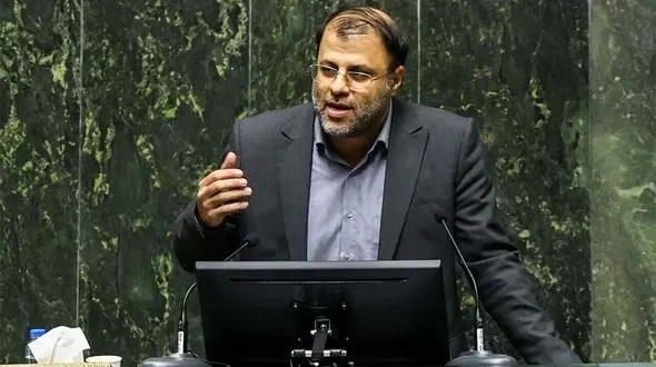 چه کسانی روزِ قبل از انحلال، ۴۰ هزار میلیارد تومان از بانک آینده برداشت کردند؟