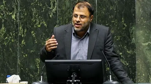 چه کسانی روزِ قبل از انحلال، ۴۰ هزار میلیارد تومان از بانک آینده برداشت کردند؟