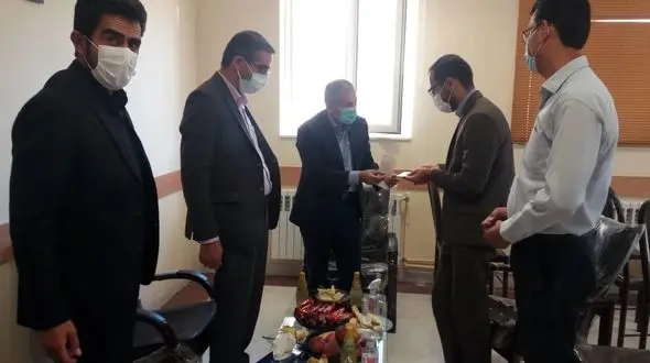 بازدید سرزده رئیس کل دادگستری چهارمحال و بختیاری از دادگاه عمومی بخش میانکوه