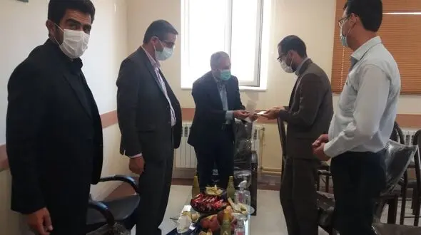 بازدید سرزده رئیس کل دادگستری چهارمحال و بختیاری از دادگاه عمومی بخش میانکوه