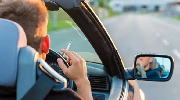 روش های از بین بردن بوی سیگار در ماشین