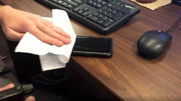 آیا موبایل می تواند کرونا را انتقال دهد؟