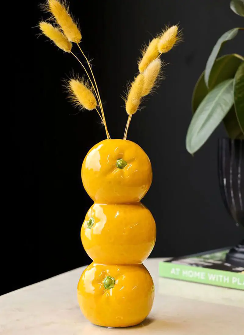 گلدان سرامیکی سفید
