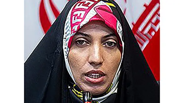  آمنه سادات ذبیح پور مرد از آب درآمد / راز تهدید سلبریتی ها توسط خانم خبرنگار تلویزیون + فیلم گفتگو 