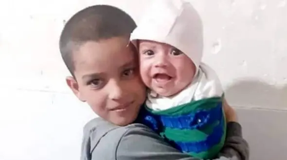 ناگفته های حمله سگ ها به کودک کار در یزد/ کودک 14 ساعت گمشده بود + عکس ها