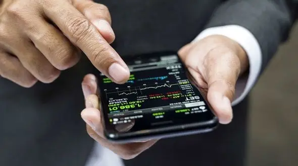 ترید ارز دیجیتال چیست و چگونه انجام می شود؟