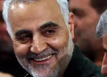 عکس سفر در زمان / تصویر دیده نشده از سردار سلیمانی در خردسالی و سوار بر سه چرخه