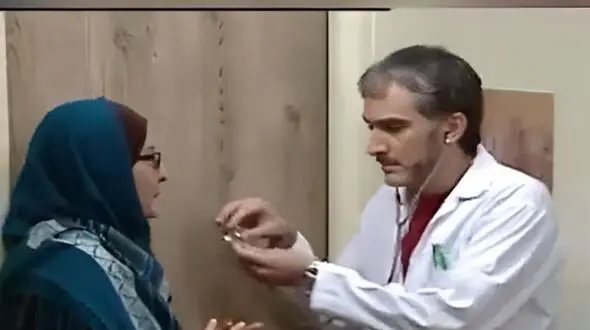 فیلم/ سکانس بانمک فالگوش وایسادن بیژن بنفشه خواه به اصرار خانم شیرزاد در ساختمان پزشکان/ فقط آخرش