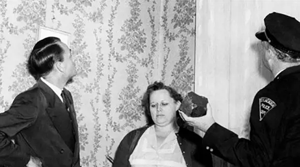 ورود شهاب سنگ به یک خانه و برخوردش با مفصل ران زن جوان+عکس
